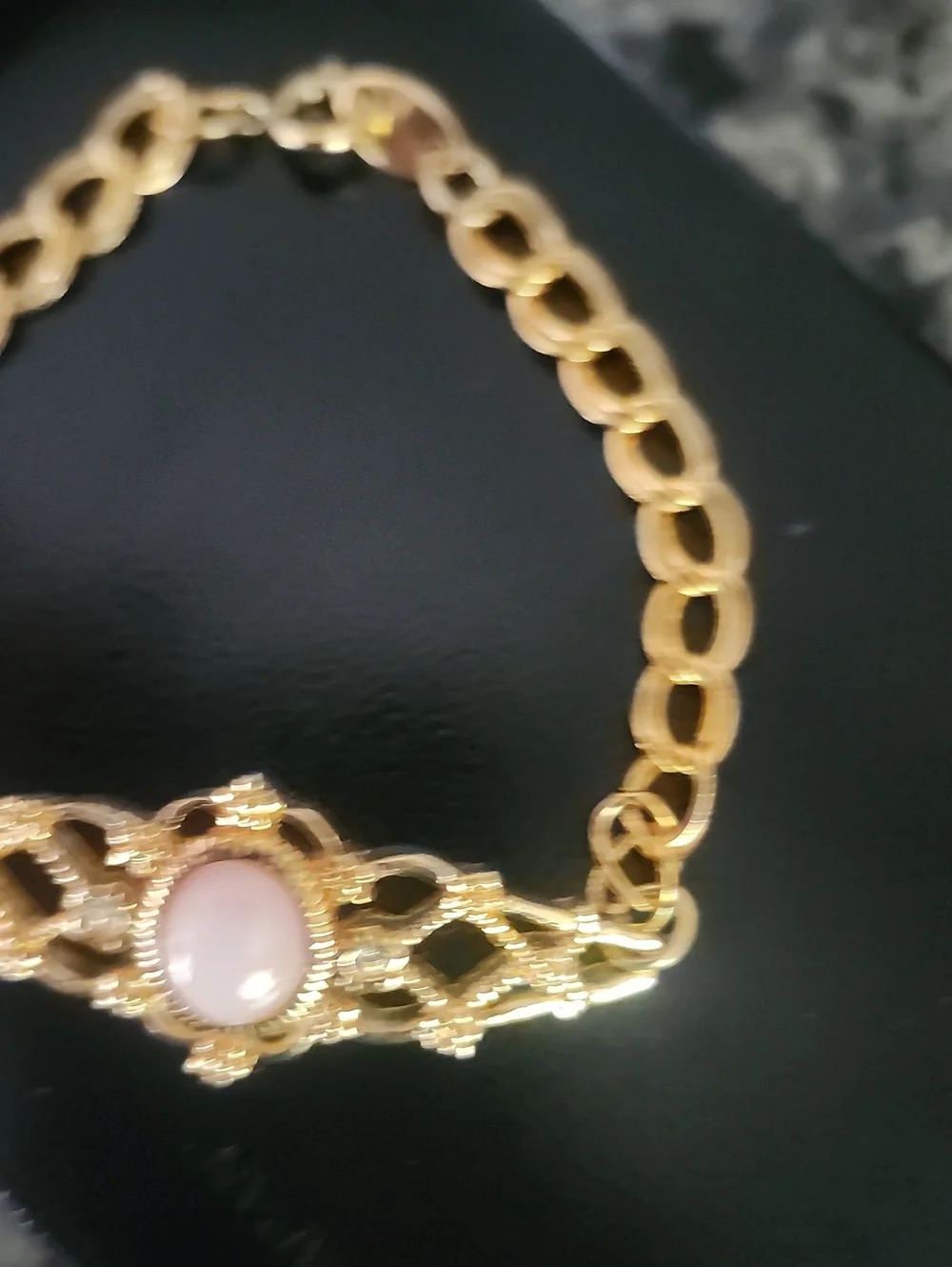 Vtg 70's Avon Gold Tone Filigree Bracelet with Rose Quartz Cabochon